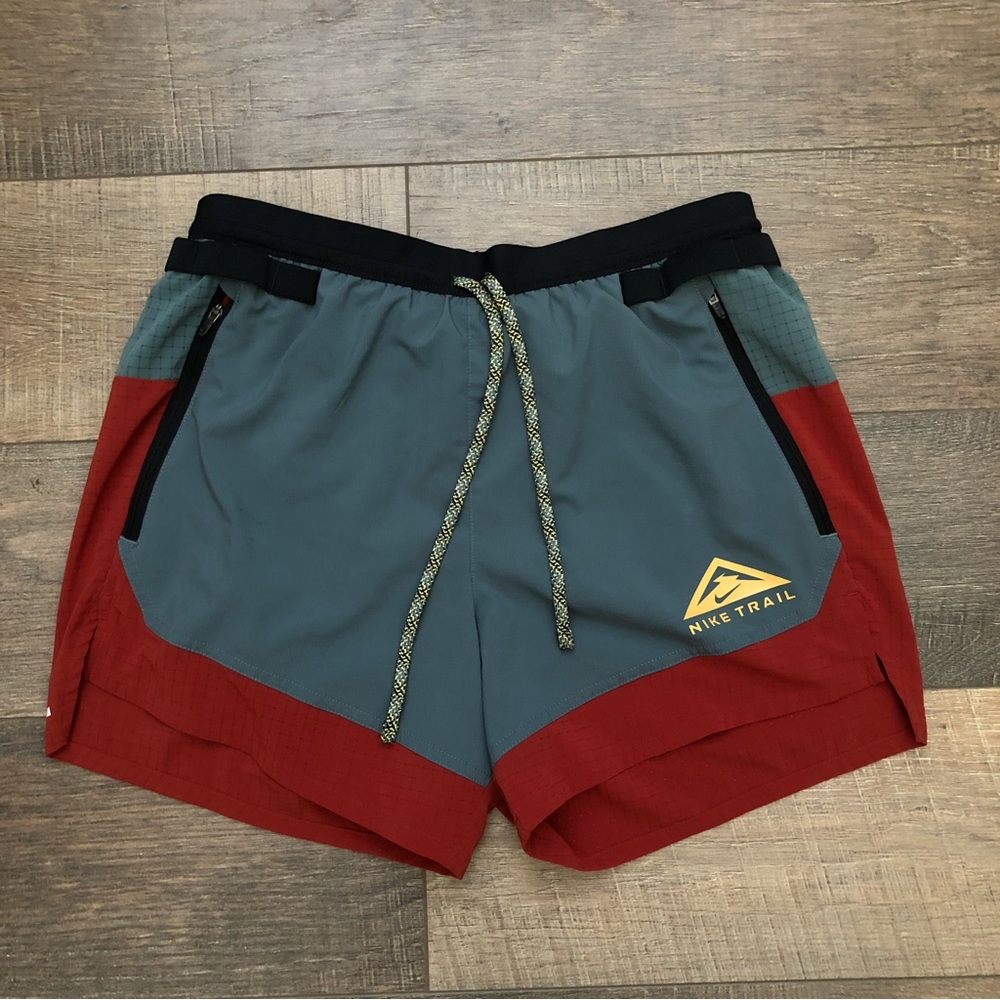 NIKE Trail running Shorts 5”